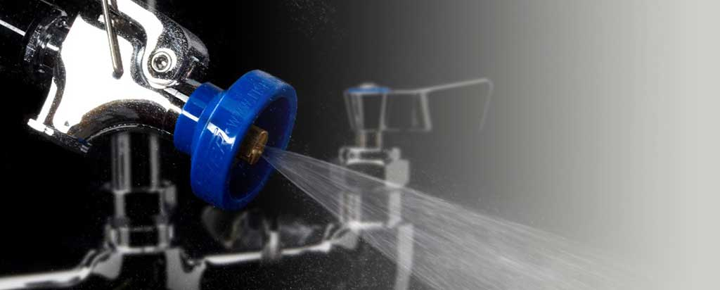 Pre-rinse tapware spraying water